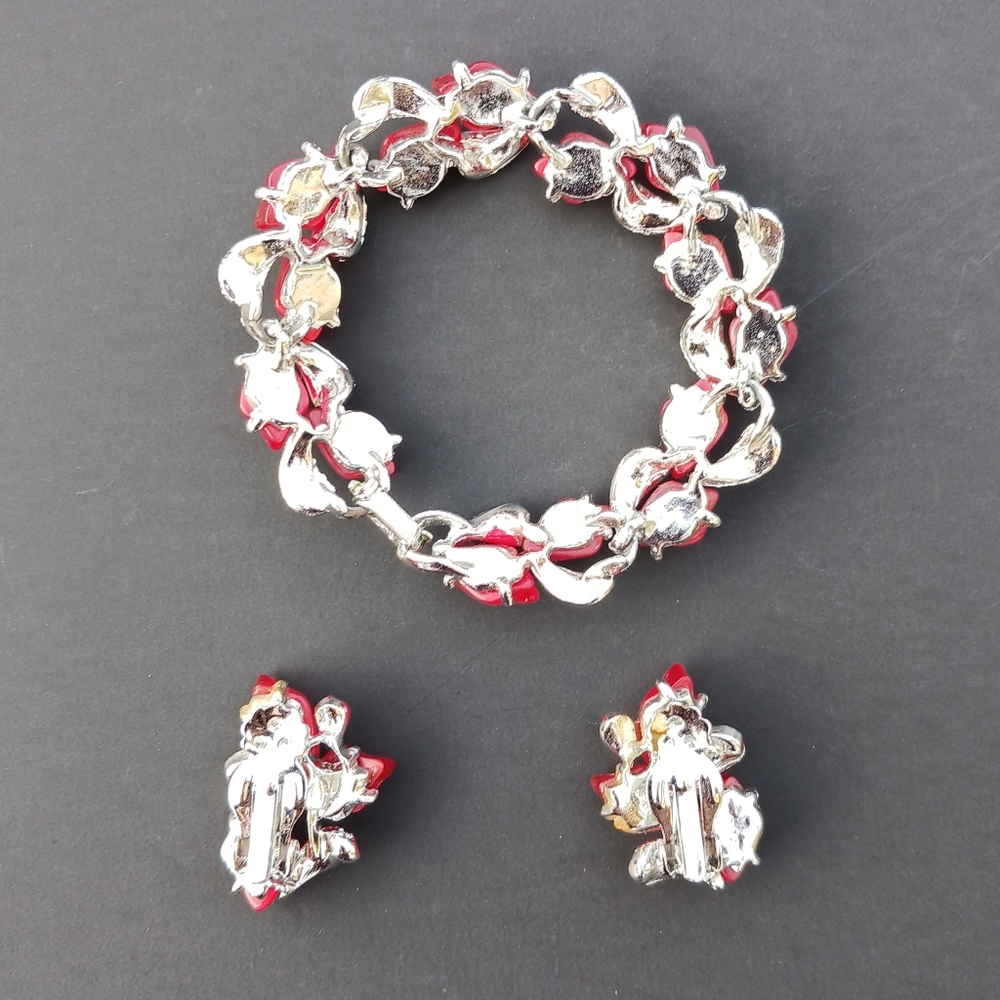 Vintage Red Moonglow Lucite Plastic Earring Bracelet Set Silvertone Clip-on - Picture 8 of 11